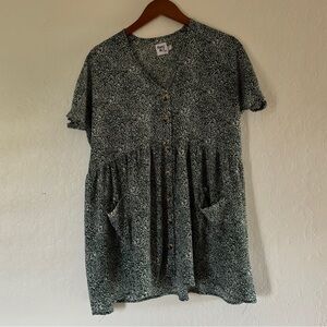 princess polly green floral dress with buttons and pockets | size: 0